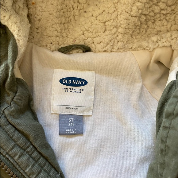 Army green coat - Picture 2 of 3